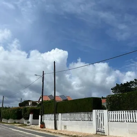 Casa De Maio - New T2 - Arrifana 650 Mts Hébergement de vacances