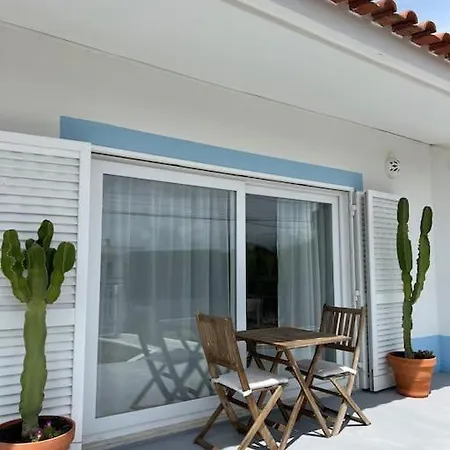 Casa De Maio - New T2 - Arrifana 650 Mts