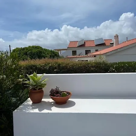 Casa De Maio - New T2 - Arrifana 650 Mts *